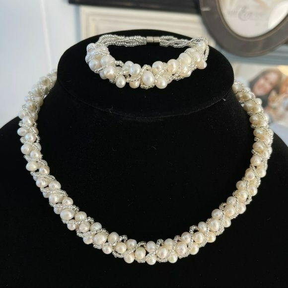 White Freshwater Pearls With Crystals Woven Thread Necklace Set Magnetic Clasp - Picture 5 of 8